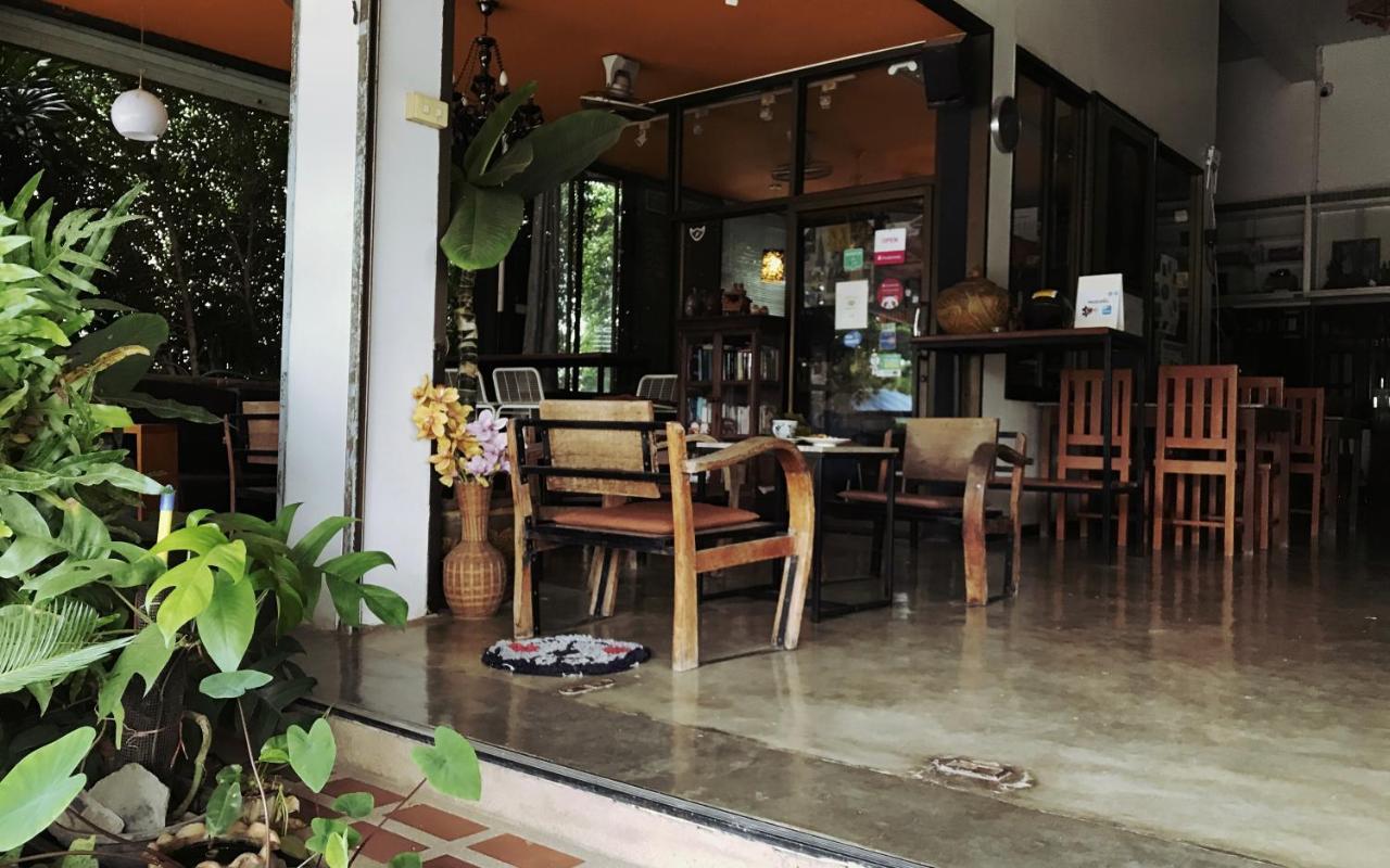 Ez House Hotel Sukhothai Bagian luar foto