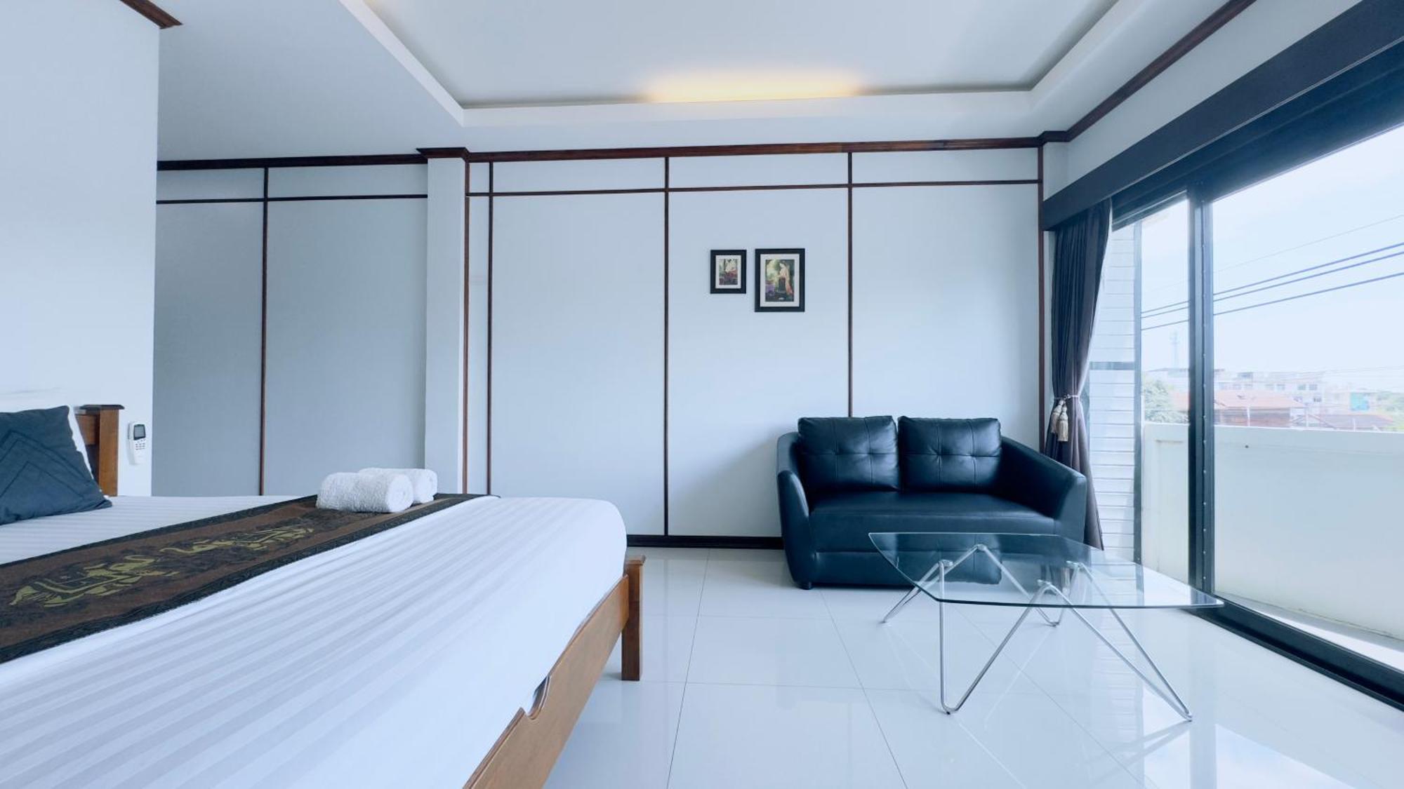 Ez House Hotel Sukhothai Bagian luar foto