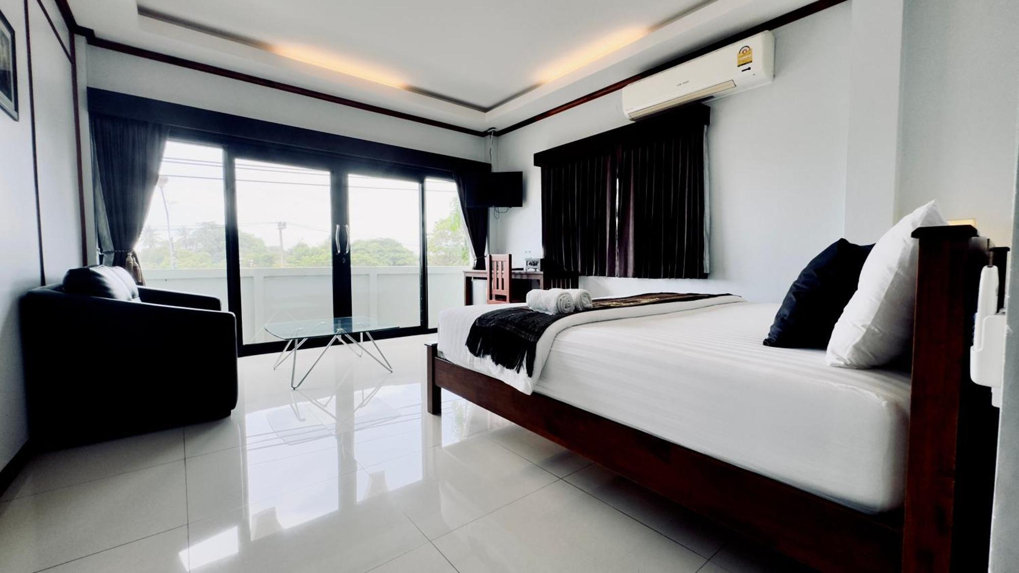 Ez House Hotel Sukhothai Bagian luar foto