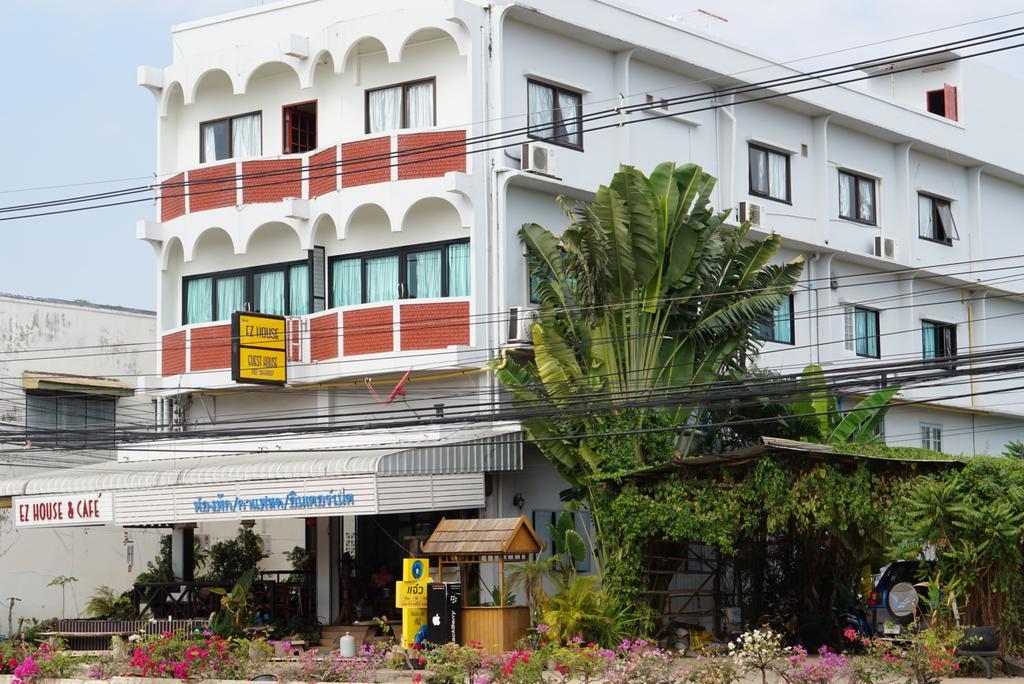 Ez House Hotel Sukhothai Bagian luar foto