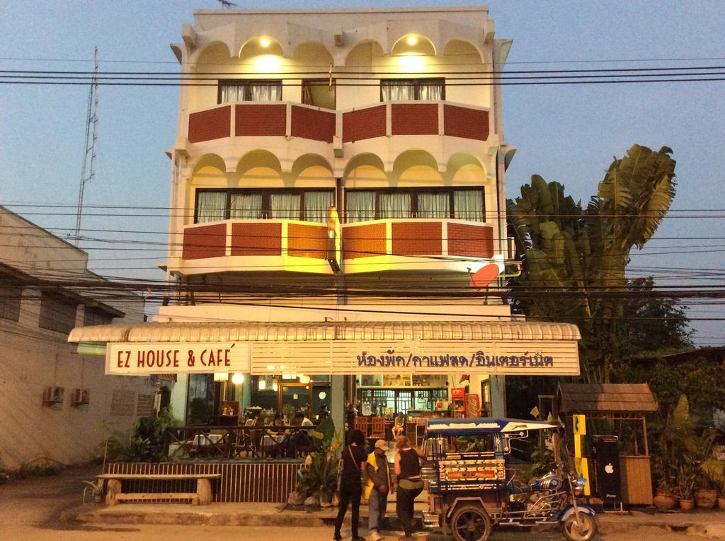 Ez House Hotel Sukhothai Bagian luar foto
