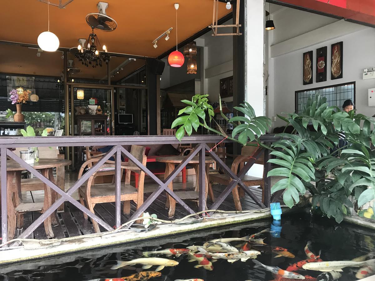 Ez House Hotel Sukhothai Bagian luar foto